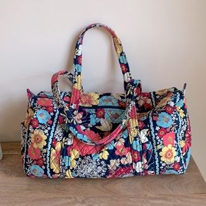 Vera Bradley weekend duffle